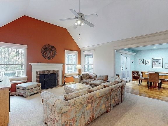 2nd image of 155 Pheasant Run Dr #155C