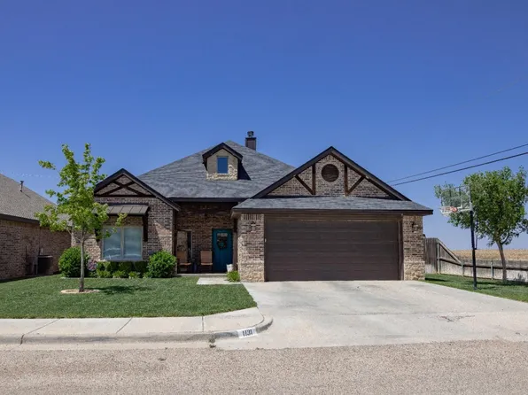 1131 17th St, Shallowater, TX 79363