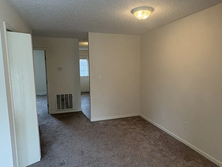 1613 Flanigan Ct #A — Photo 5