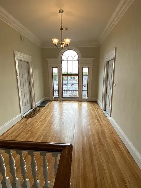 3 bed, 2217 sqft, $4,200 — Photo 2