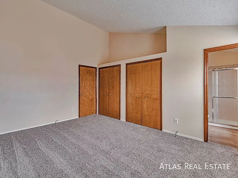 8150 Camfield Cir — Photo 12
