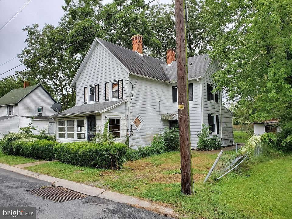 2nd image of 714 5th St
