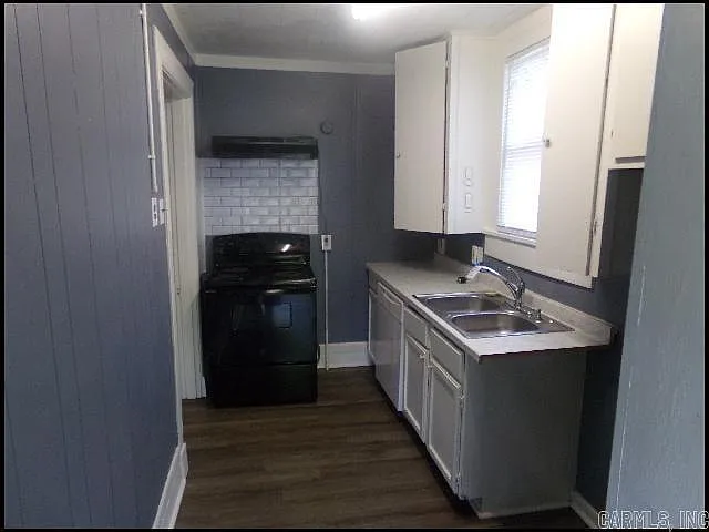 922 W 21st St #2 — Photo 11