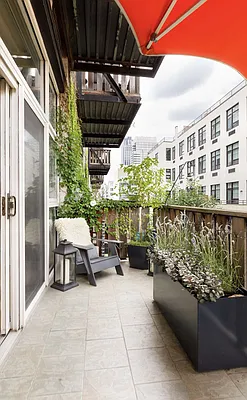 Sold by Compass | media 9