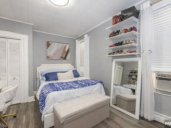 4th image of 413 Beardsley Ave #1