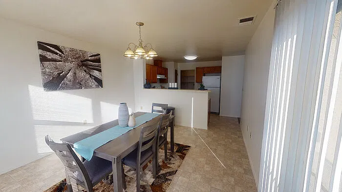3 bed, 2.5 bath, 1384 sqft, $1,700 — Photo 4