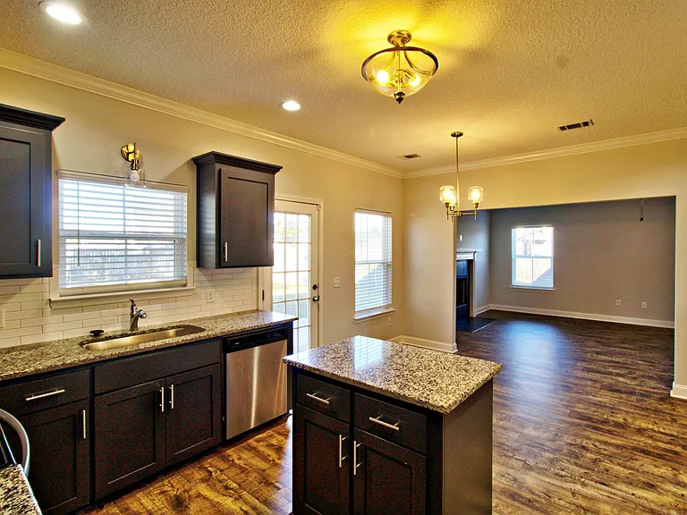 326 Fairview Cir — Photo 16