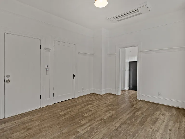 6620 Carleton Ave S #C — Photo 2
