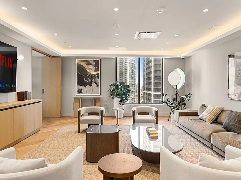 Building's Lounge
