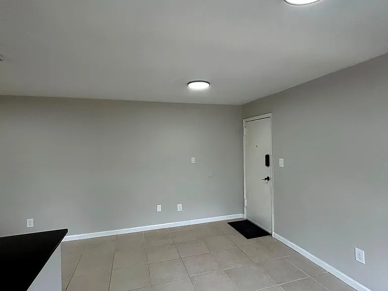 2301 Farrington Ave #3-301 — Photo 5