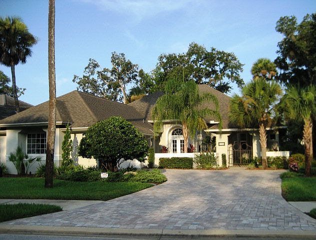1st image of 154 S Riverwalk Dr