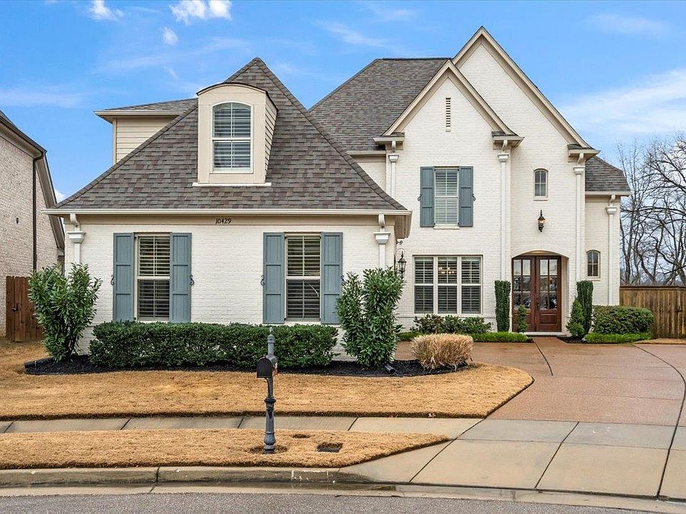 1st image of 10429 Emmas Cir S