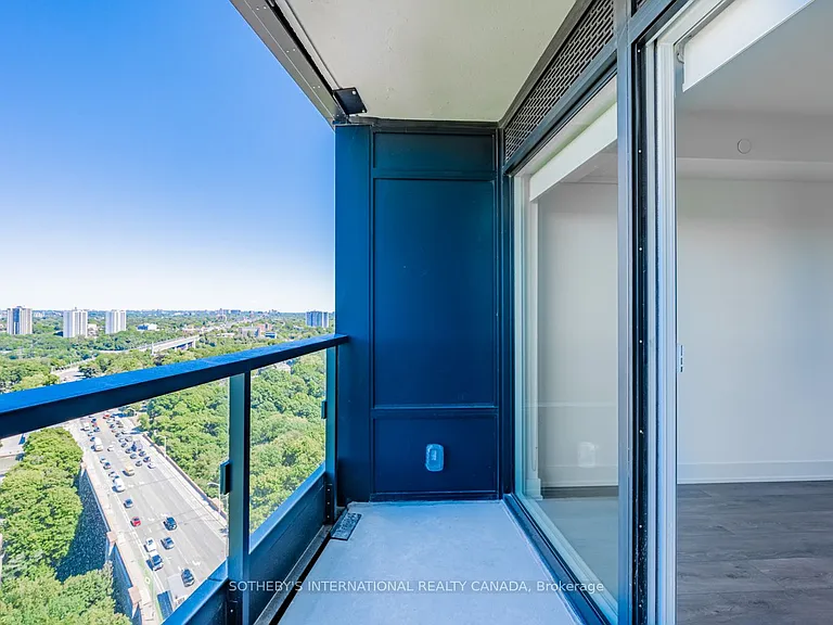 585 Bloor St E #2124 — Photo 25