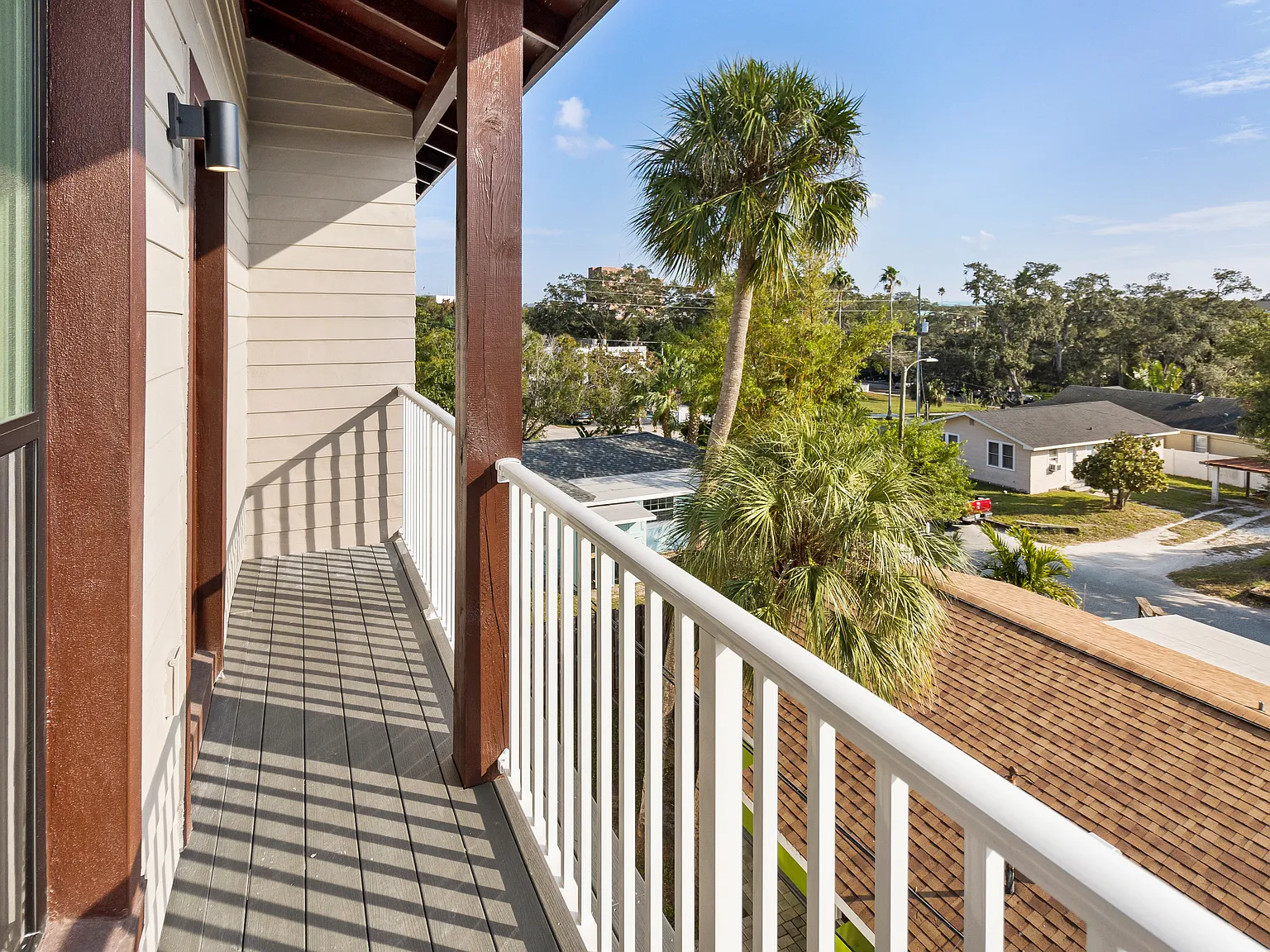 Fabulous Furnished Dunedin Townhome — Photo 3