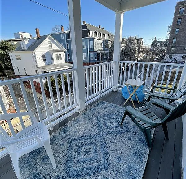 18 Bond St #2 — Photo 3