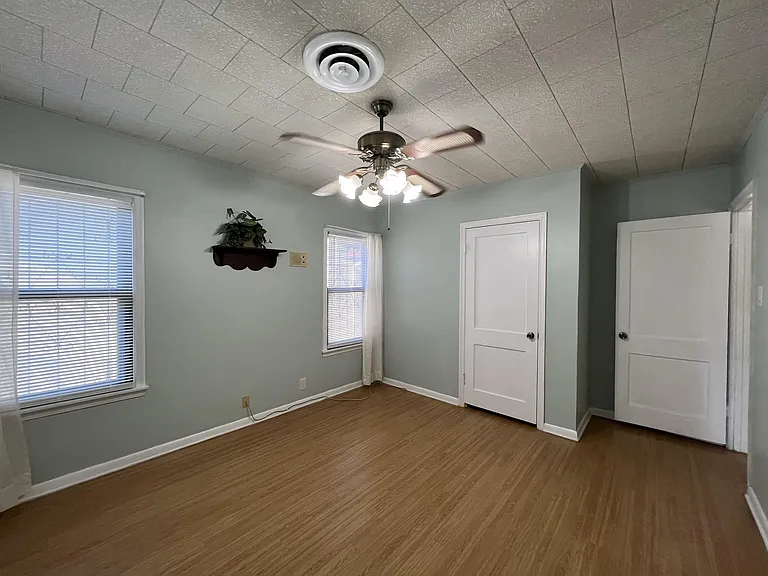 119 Mazzurana St — Photo 33