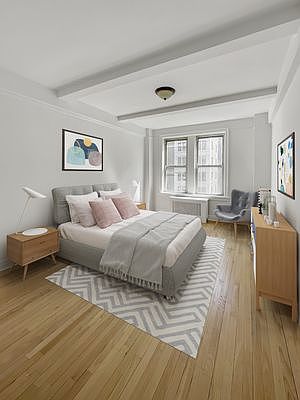 3rd image of 41 W 72nd St #10DD