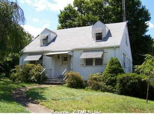 508 Mohegan Ave, Quaker Hill, CT 06375
