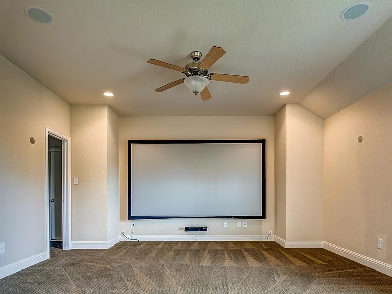 725 Rembrandt Ct — Photo 29