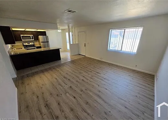 4300 N Lamont St — Photo 1