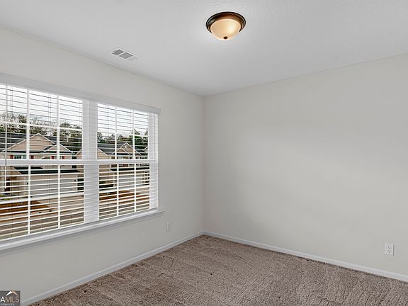 4th image of 85 Brightleaf Cir