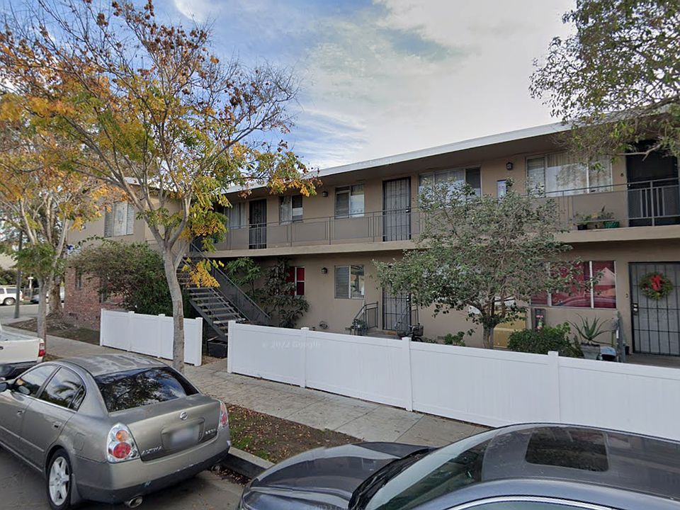 1st image of 1497 N Elm Ave #1