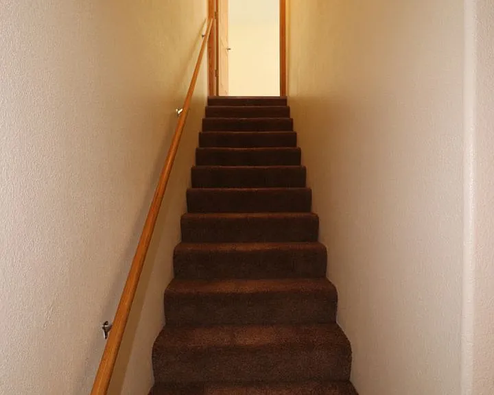 2120 Thompson Dr — Photo 36