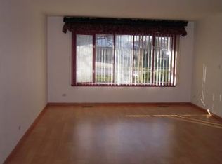 163 Hingham Ln, Bloomingdale, IL 60108