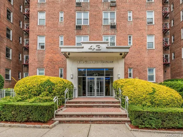 43 Bronx River Road #8A, Yonkers, NY 10704