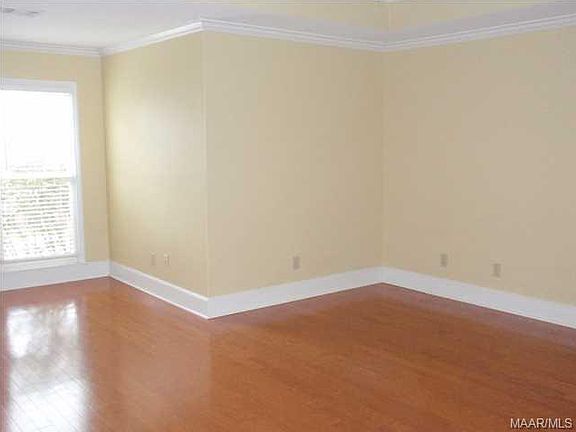 4th image of 8742 Twelve Oaks Ln