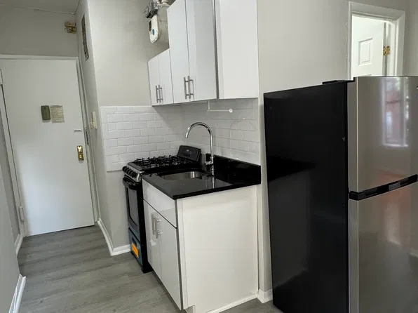 165 W 4th St APT 15, New York, NY 10014