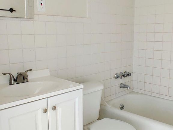 5th image of 3440 Milton Ave #D