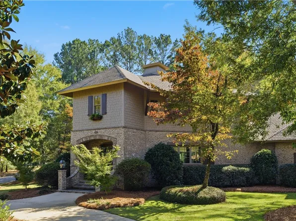 2060 E Lake Blvd, Auburn, AL 36830