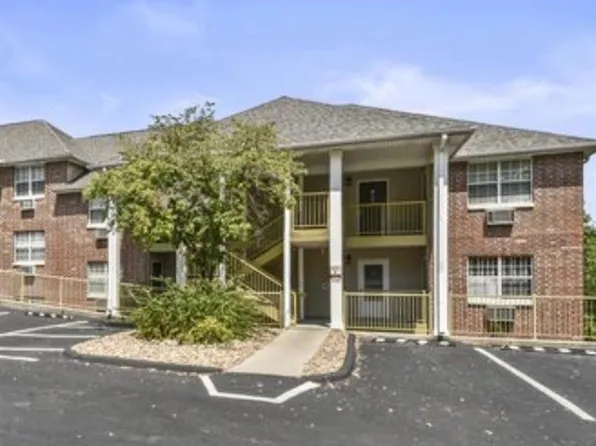 200 Golf View Dr #D-3, Branson, MO 65616