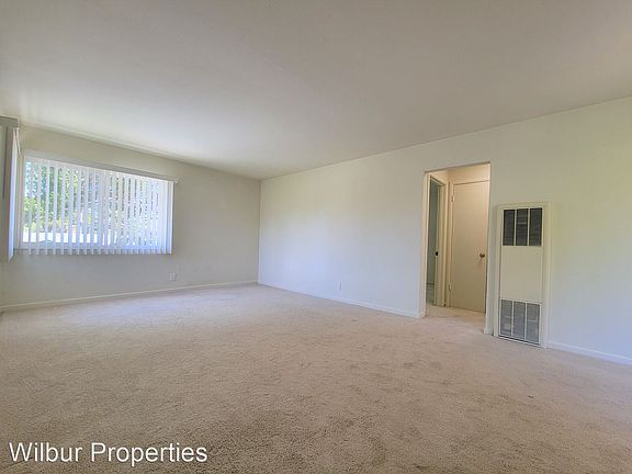 4th image of 1311 Hoover St APT 3