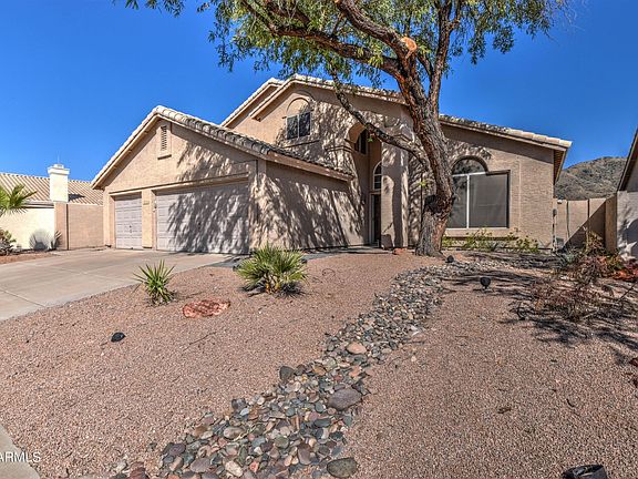 2nd image of 1326 W Thunderhill Dr