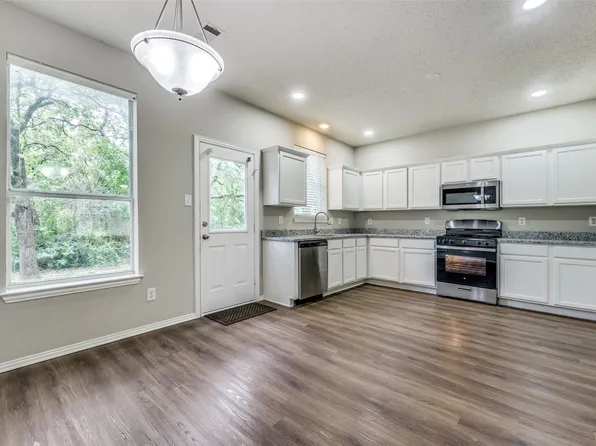 927 Oakland Dr, Irving, TX 75060