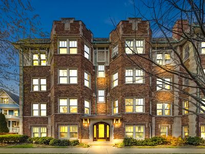 409 S Humphrey Ave APT 3, Oak Park, IL, 60302