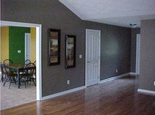 51 Bobwhite Ln, Taylorsville, KY 40071