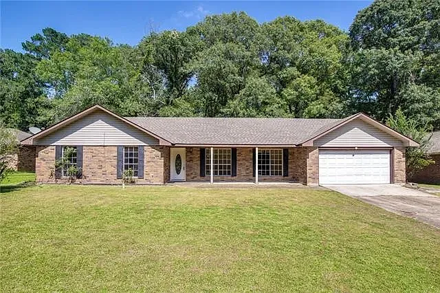 138 Wildwood Dr — Photo 1