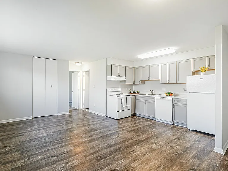 7900 N Boundary Rd — Photo 2