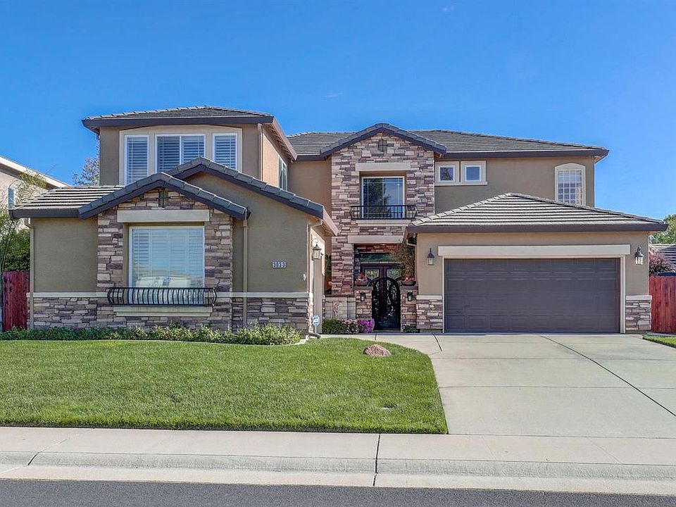 1st image of 3033 Mount Baldy Dr