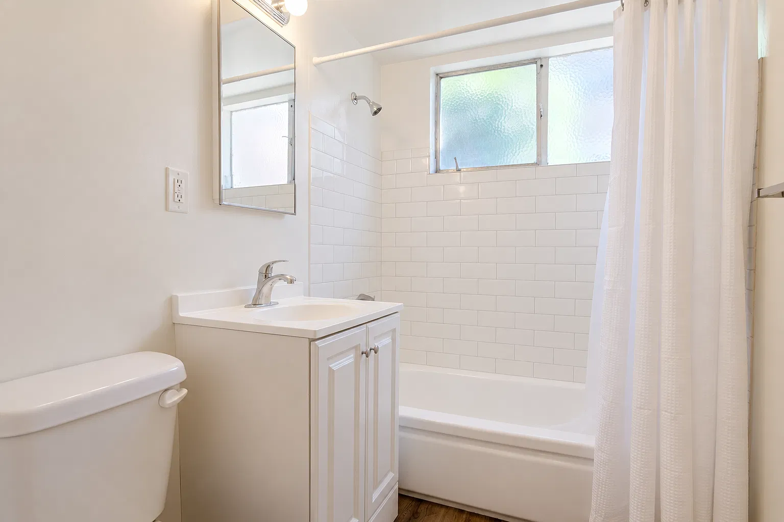 Studio, 350 sqft, $1,695 — Photo 3