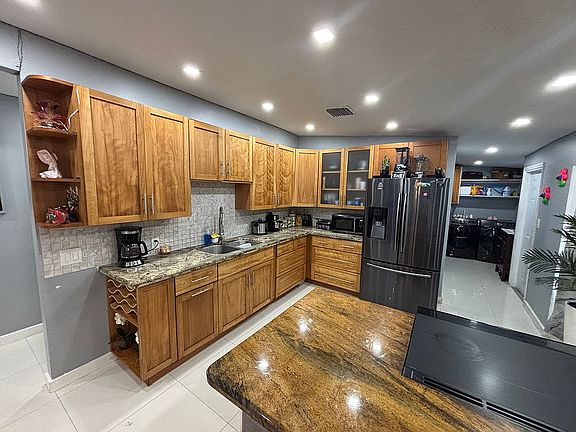 5th image of 451 SE 8th St Lot 155