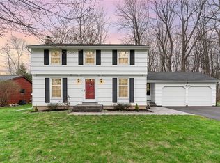 797 Tinker Tavern Rd, Webster, NY 14580