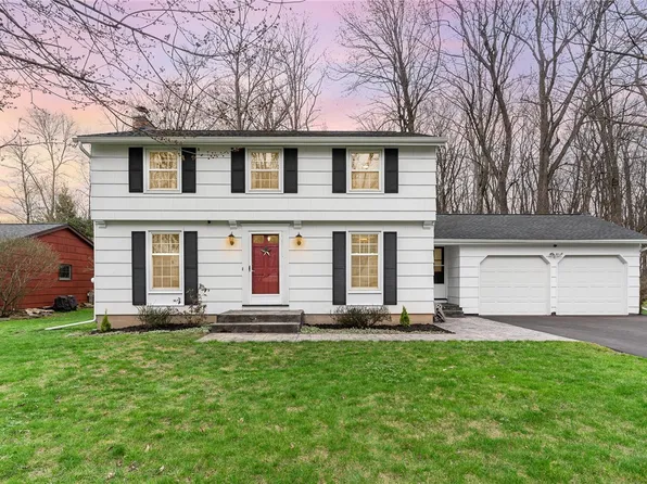 797 Tinker Tavern Rd, Webster, NY 14580