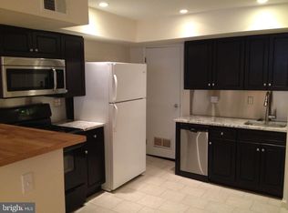 114 N 3rd St APT 3, Philadelphia, PA 19106