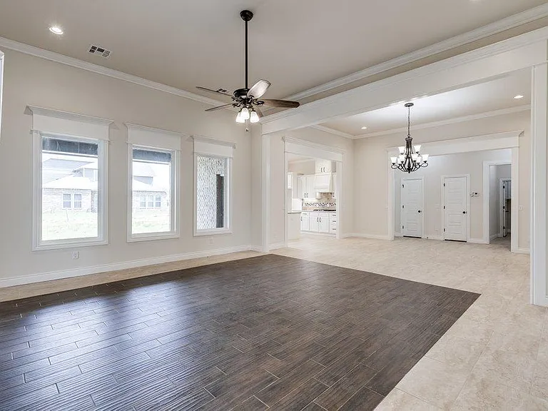9305 SW 34th St — Photo 5