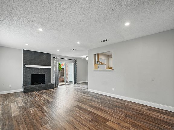 5th image of 3931 N Garland Ave APT 4