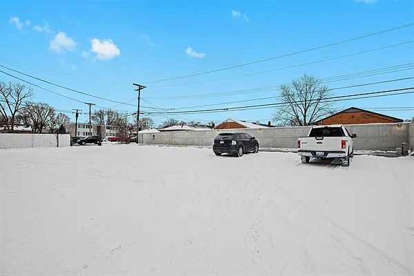 3905 Crooks Rd #2 — Photo 23